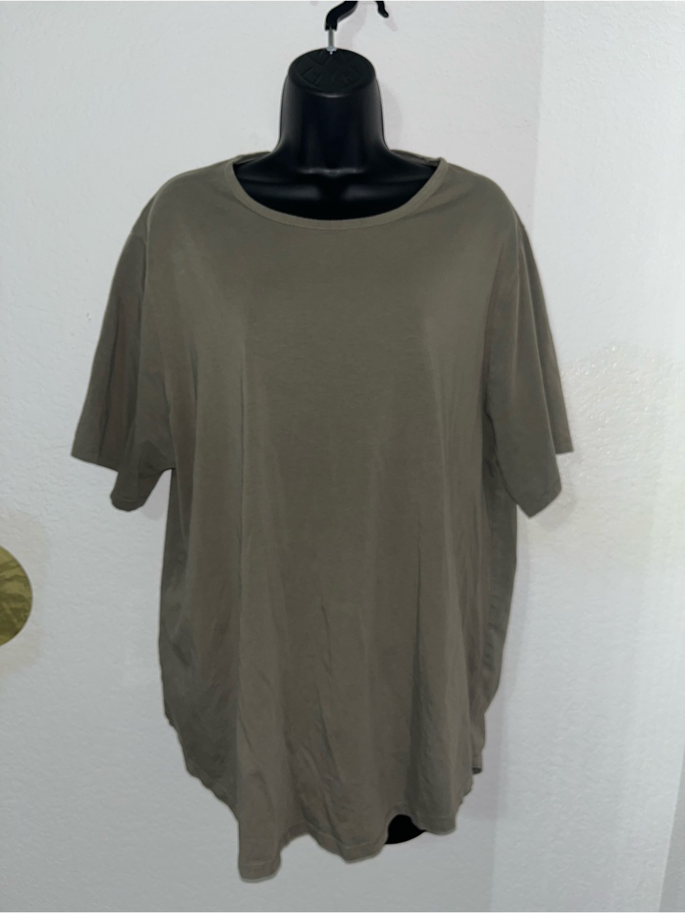 Nuuds round neck short sleeve tee shirt
